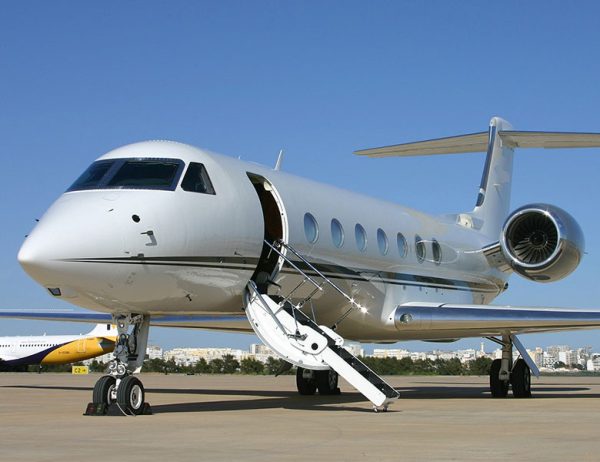 Alquiler un jet Gulfstream G550, uno de los aviones privados más lujosos